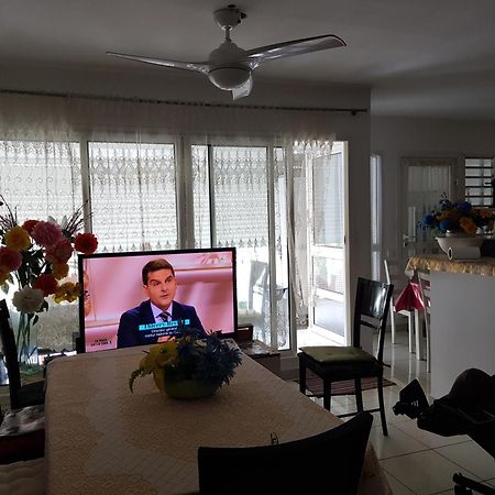 T3 Dans Residence Bon Standing Tres Proche Centre Ville Saint Denis 외부 사진